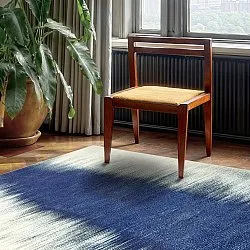 Wilton-teppe - Cara (hvit/mørkeblå)