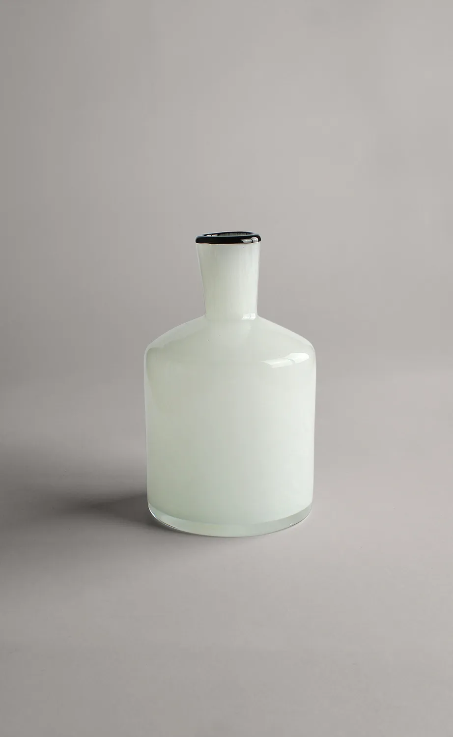 Vase - Harmony (hvit/svart)