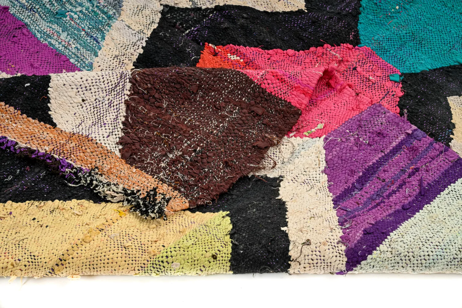 Marokkansk Boucherouite-teppe 135 x 245 cm