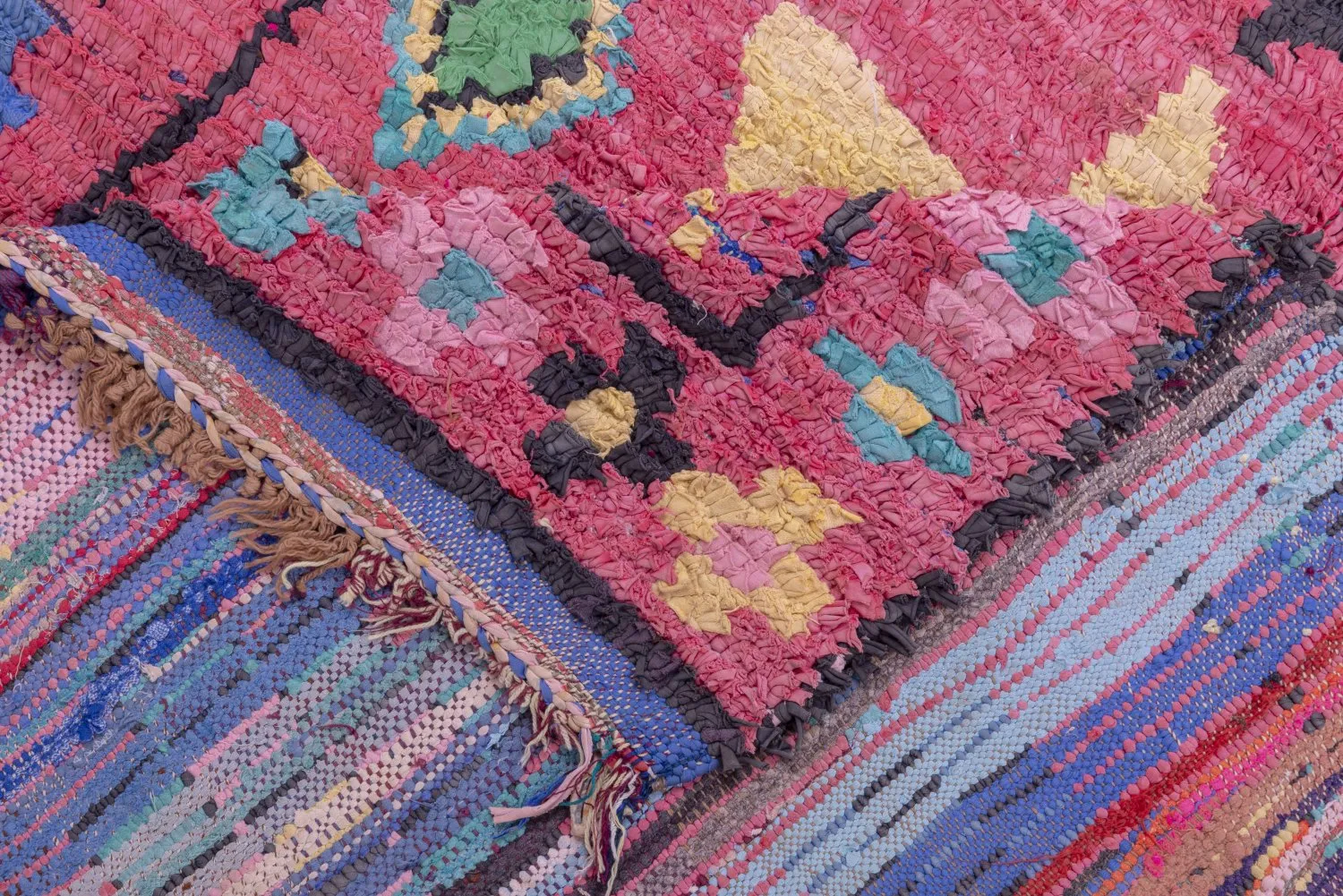 Marokkansk Boucherouite-teppe 225 x 135 cm