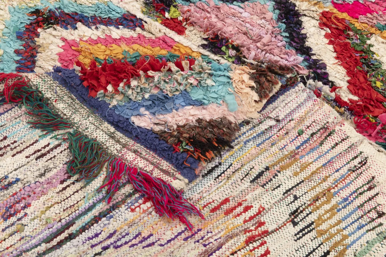 Marokkansk Boucherouite-teppe 235 x 145 cm