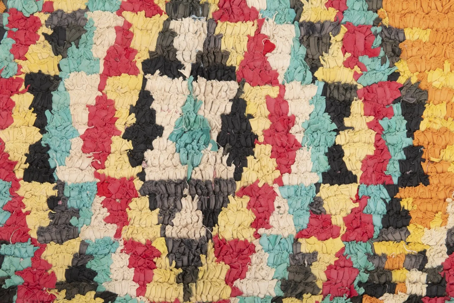 Marokkansk Boucherouite-teppe 270 x 155 cm