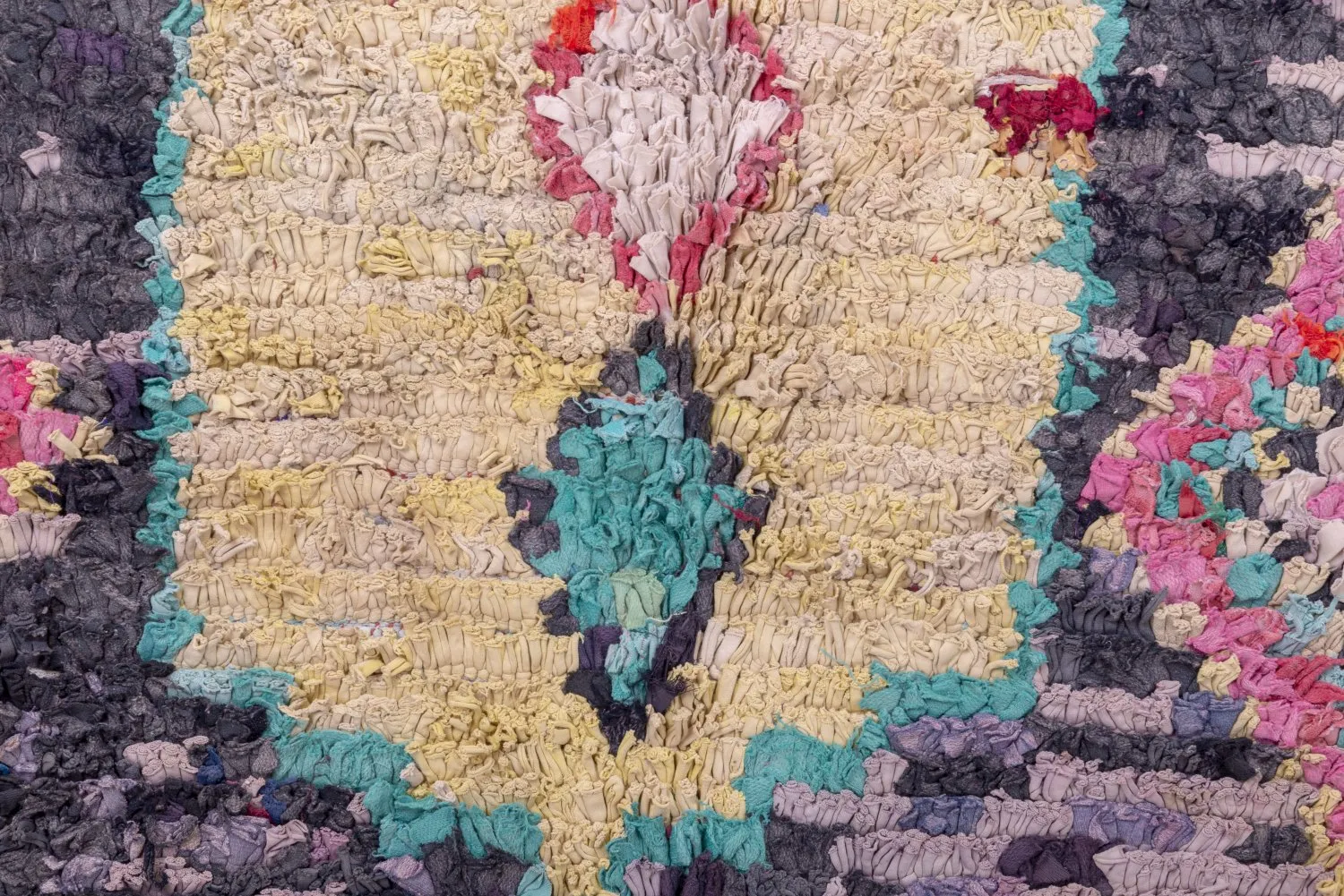 Marokkansk Boucherouite-teppe 240 x 155 cm