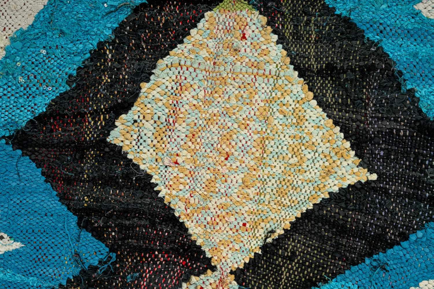 Marokkansk Boucherouite-teppe 125 x 250 cm