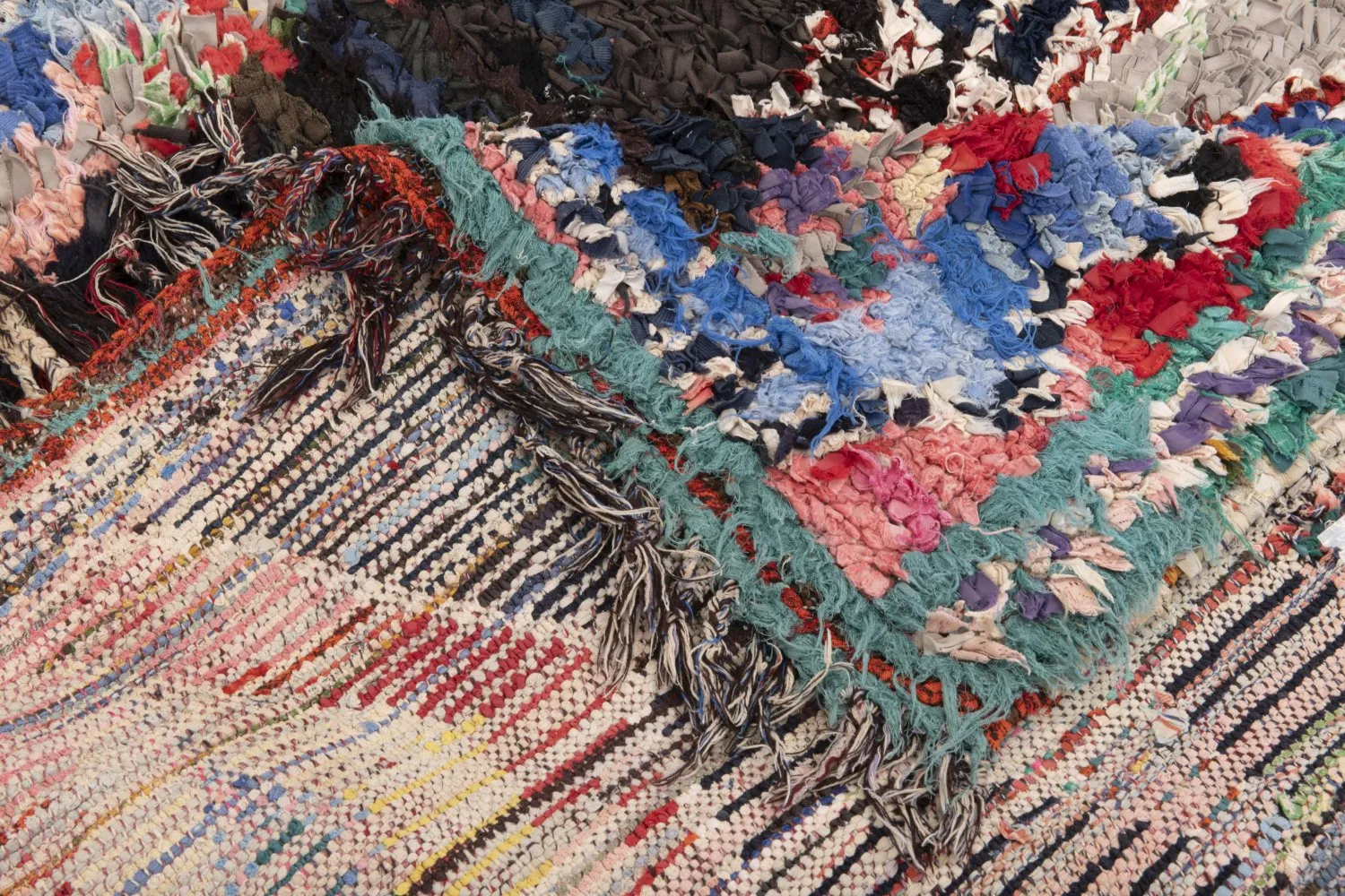 Marokkansk Boucherouite-teppe 235 x 120 cm