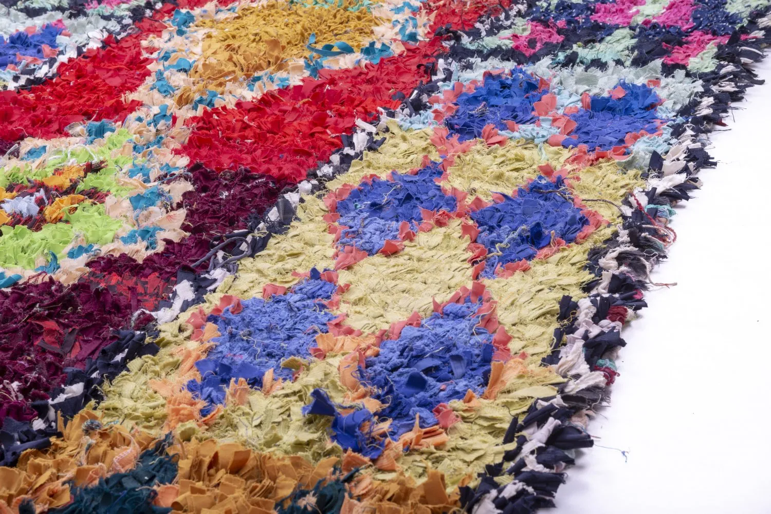 Marokkansk Boucherouite-teppe 245 x 135 cm