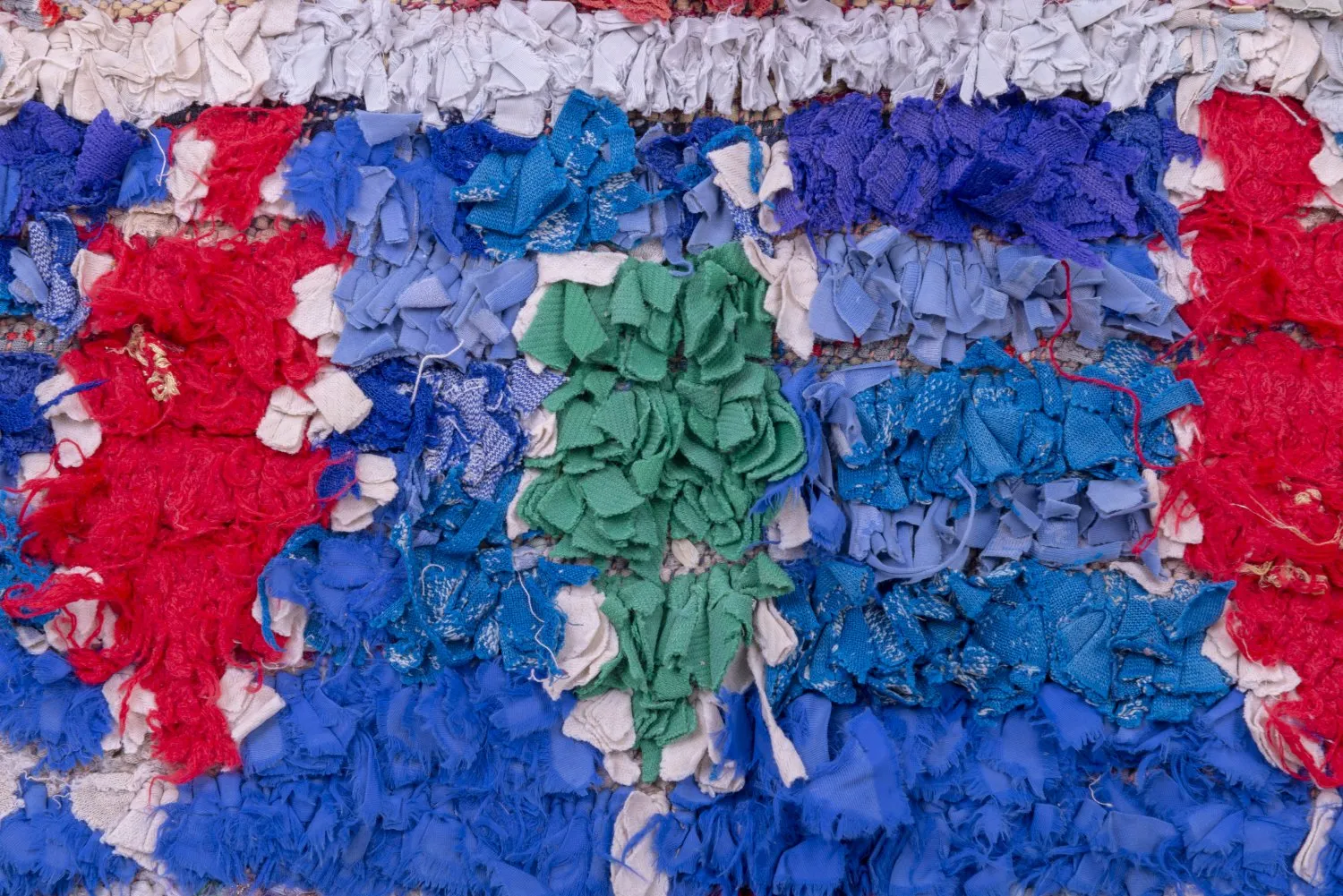 Marokkansk Boucherouite-teppe 215 x 140 cm