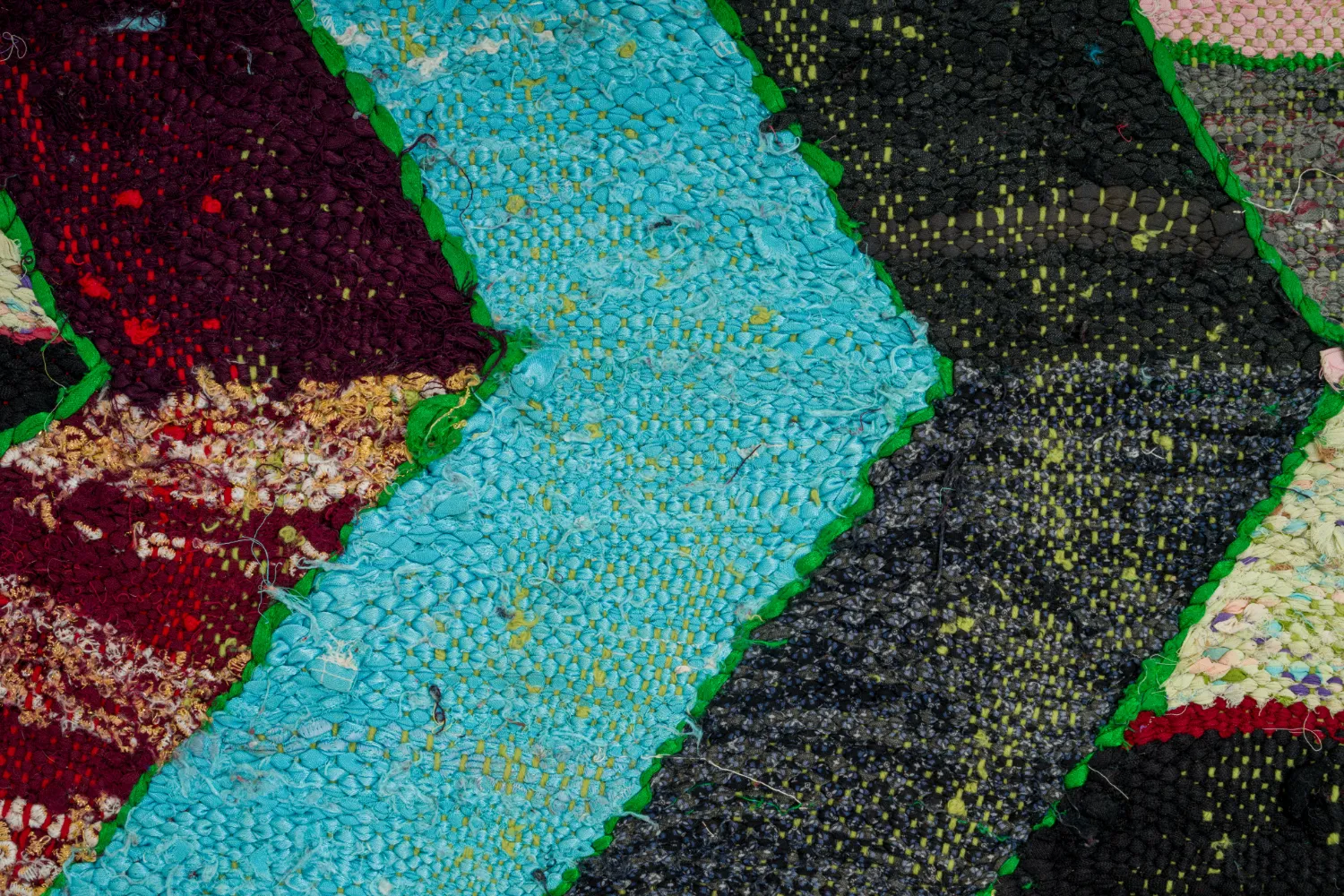 Marokkansk Boucherouite-teppe 115 x 215 cm