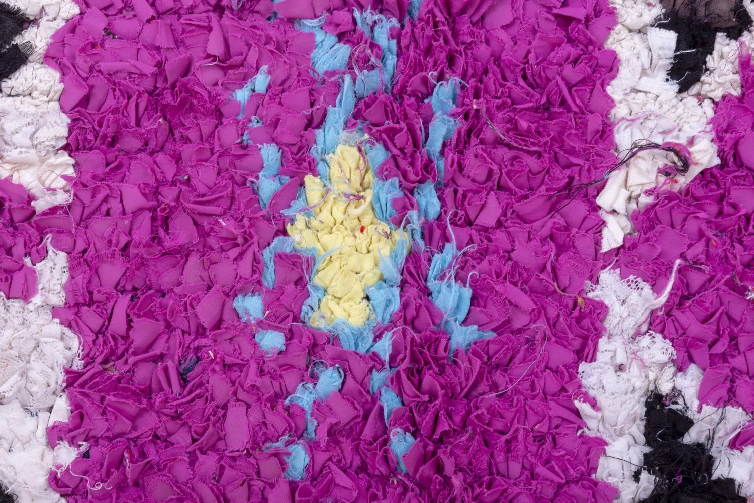Marokkansk Boucherouite-teppe 230 x 140 cm