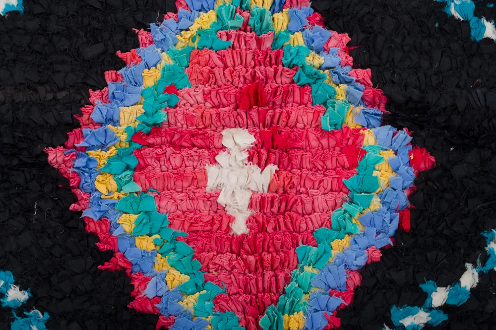 Marokkansk Boucherouite-teppe 250 x 155 cm