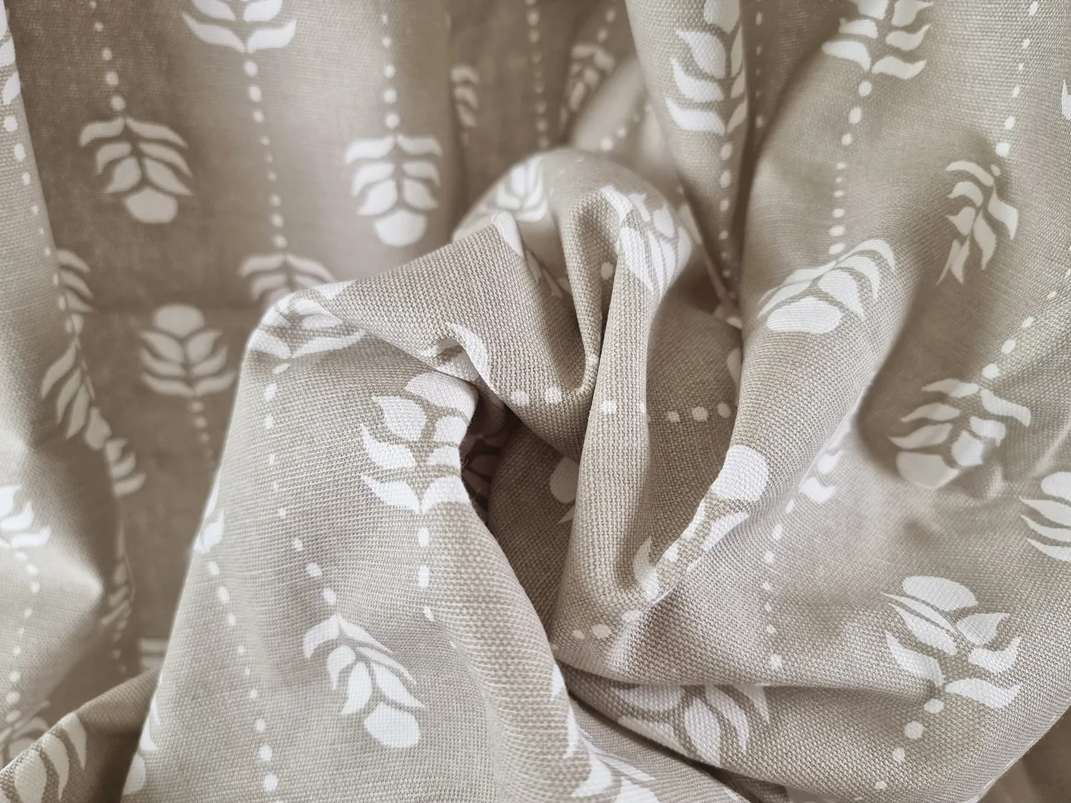 Gardiner - Bomullsgardin Sari (beige)