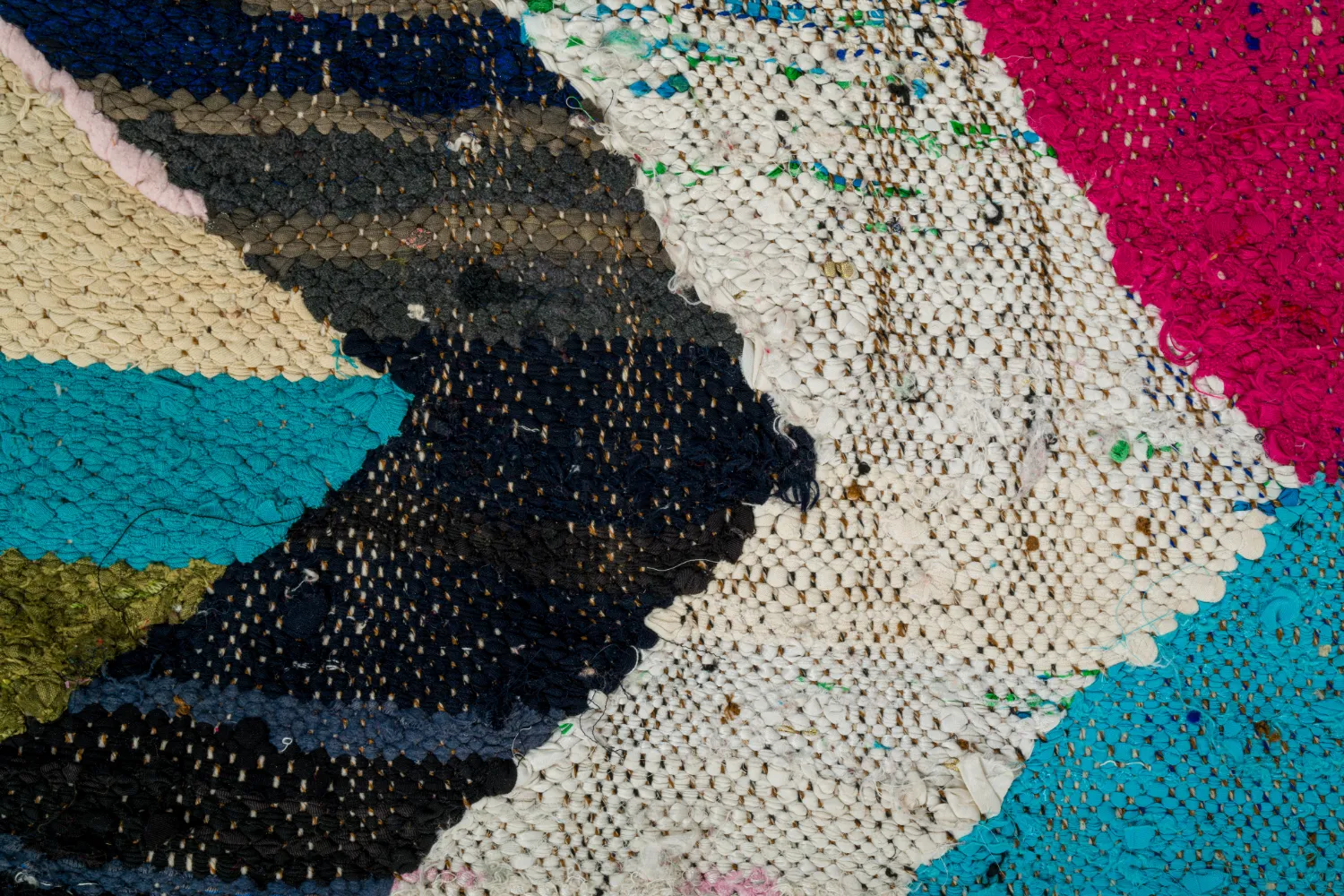 Marokkansk Boucherouite-teppe 135 x 230 cm