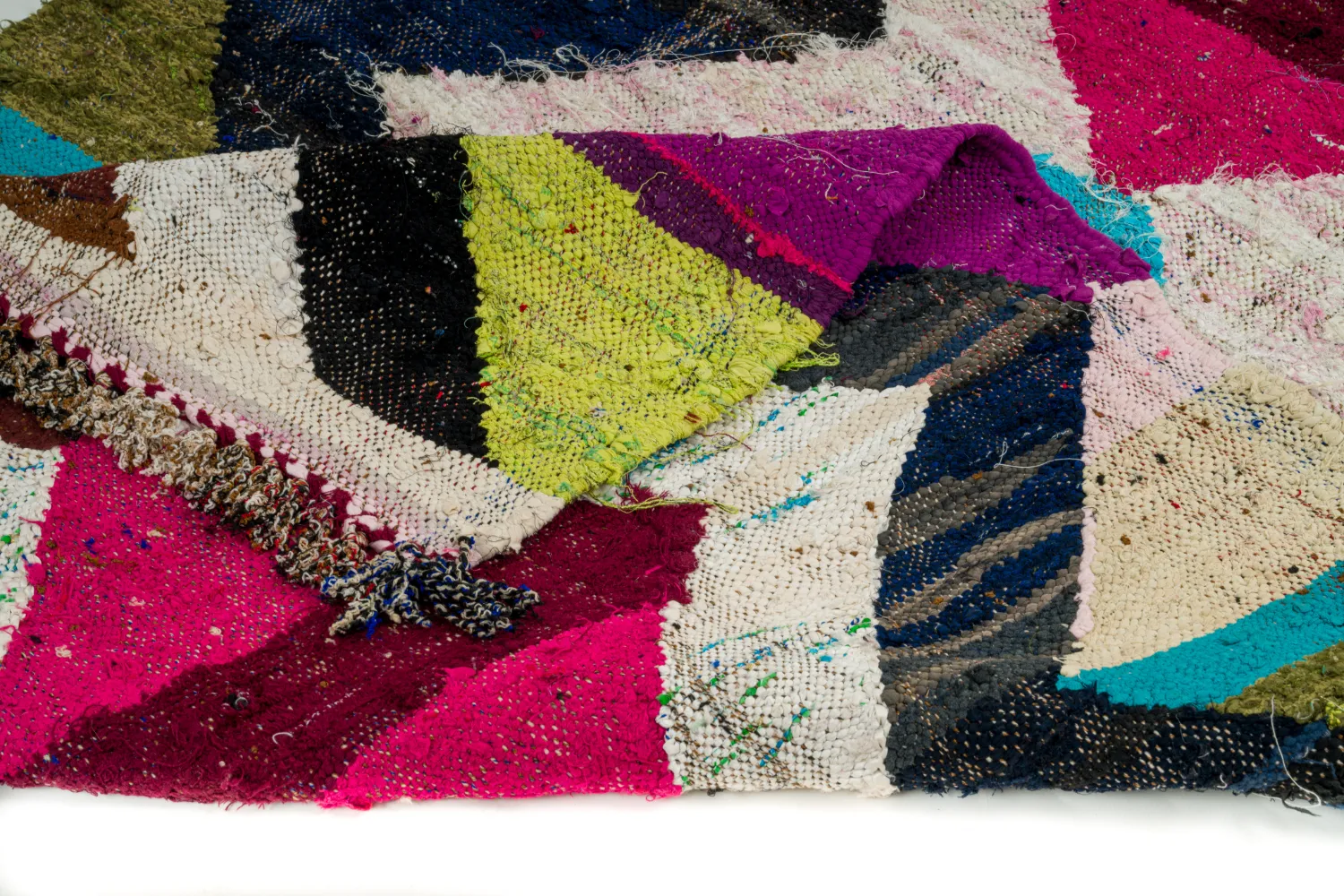 Marokkansk Boucherouite-teppe 135 x 230 cm