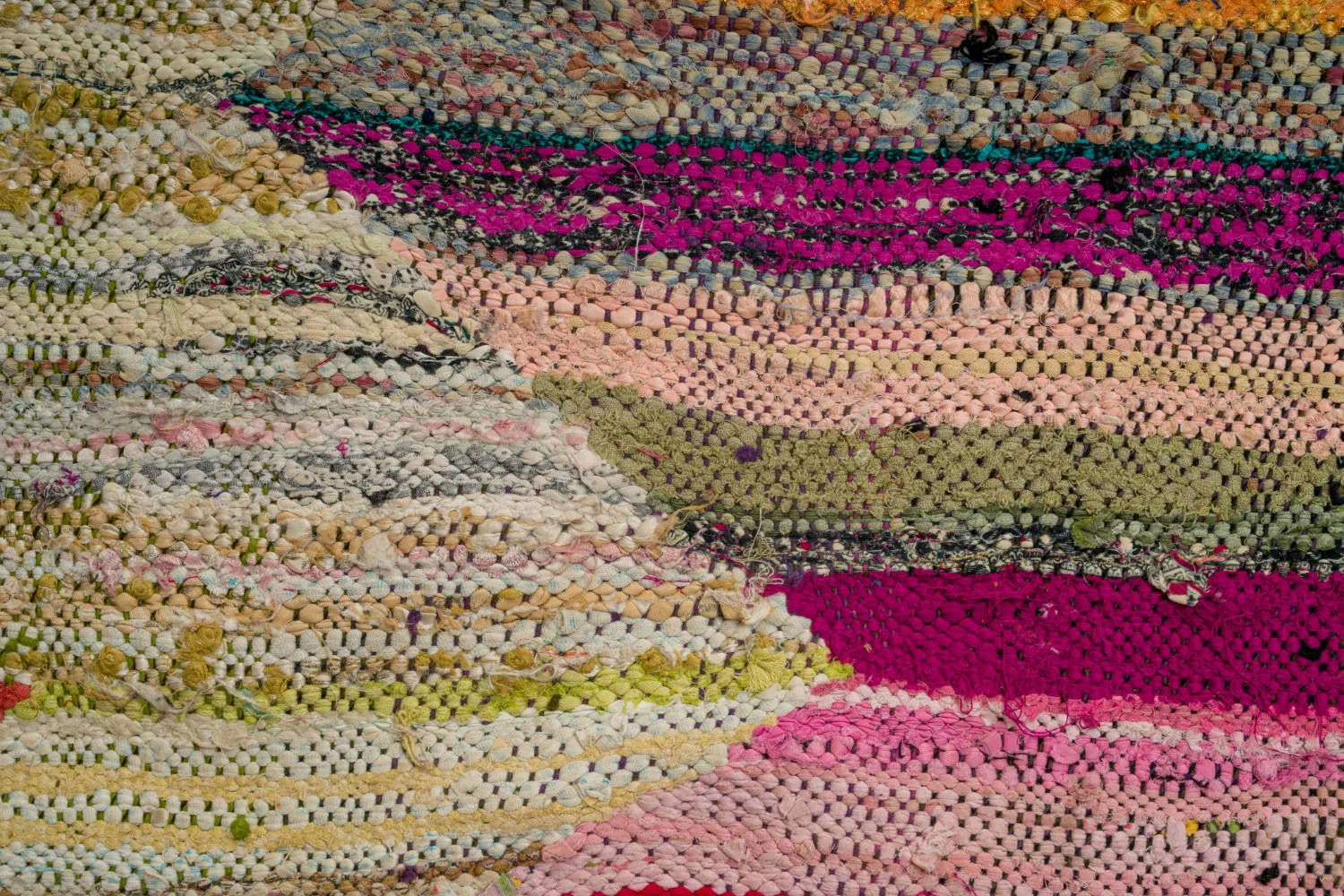 Marokkansk Boucherouite-teppe 140 x 255 cm