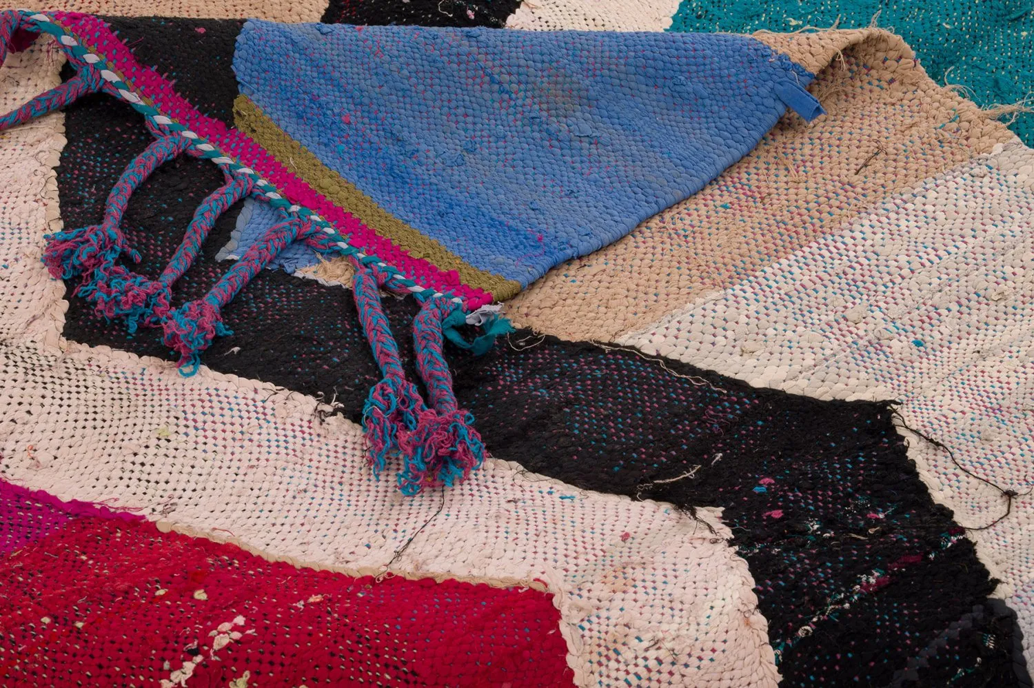 Marokkansk Boucherouite-teppe 145 x 265 cm