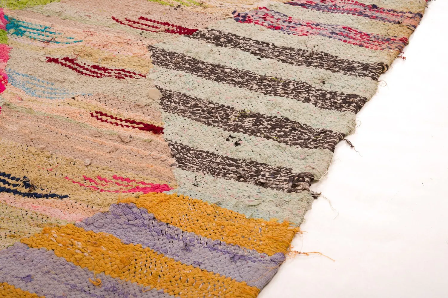 Marokkansk Boucherouite-teppe 140 x 250 cm