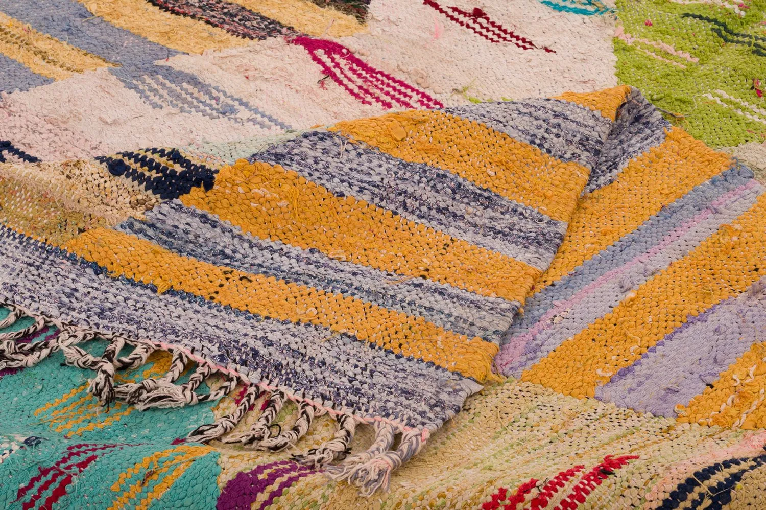 Marokkansk Boucherouite-teppe 140 x 250 cm