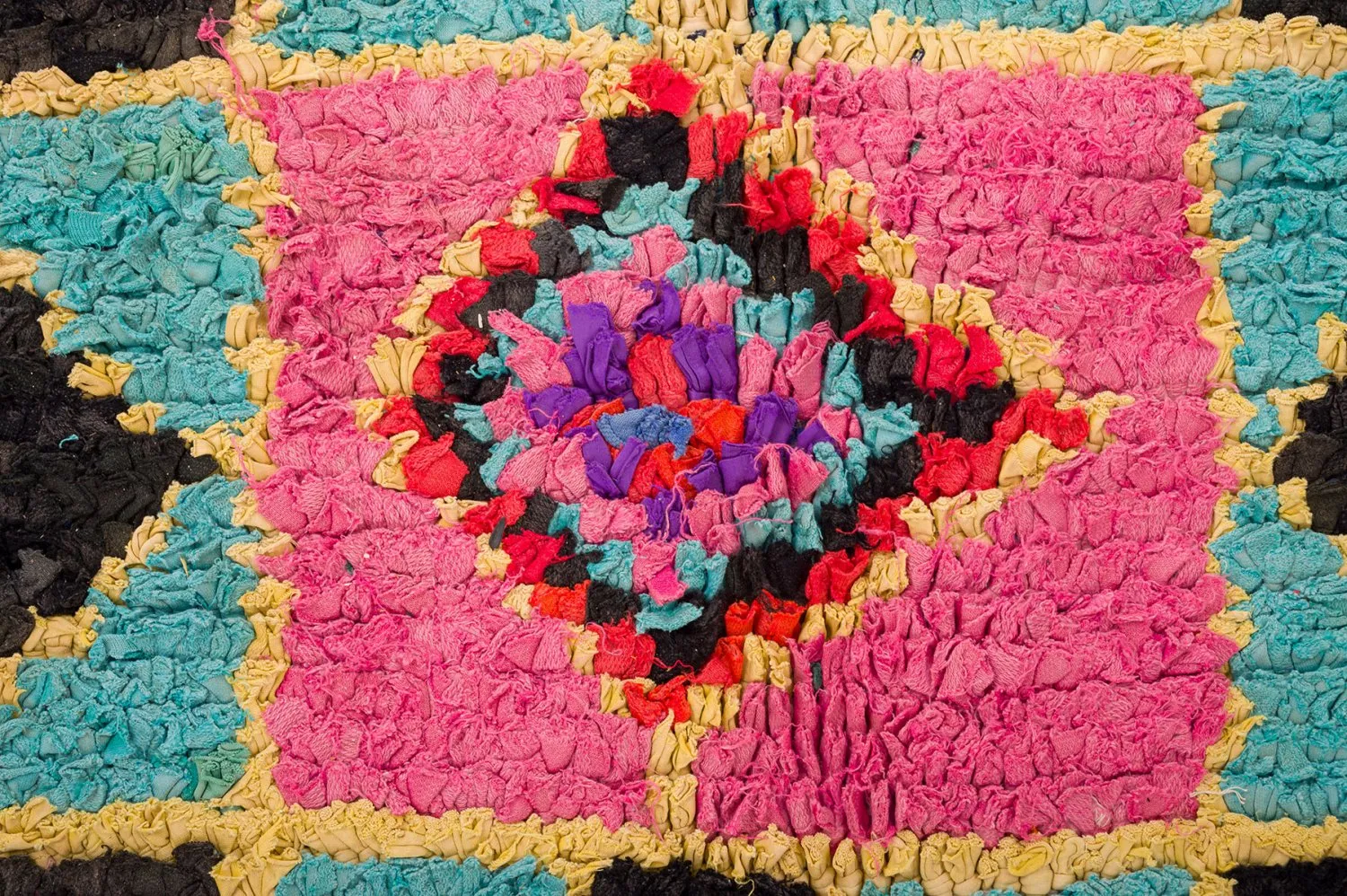 Marokkansk Boucherouite-teppe 135 x 315 cm