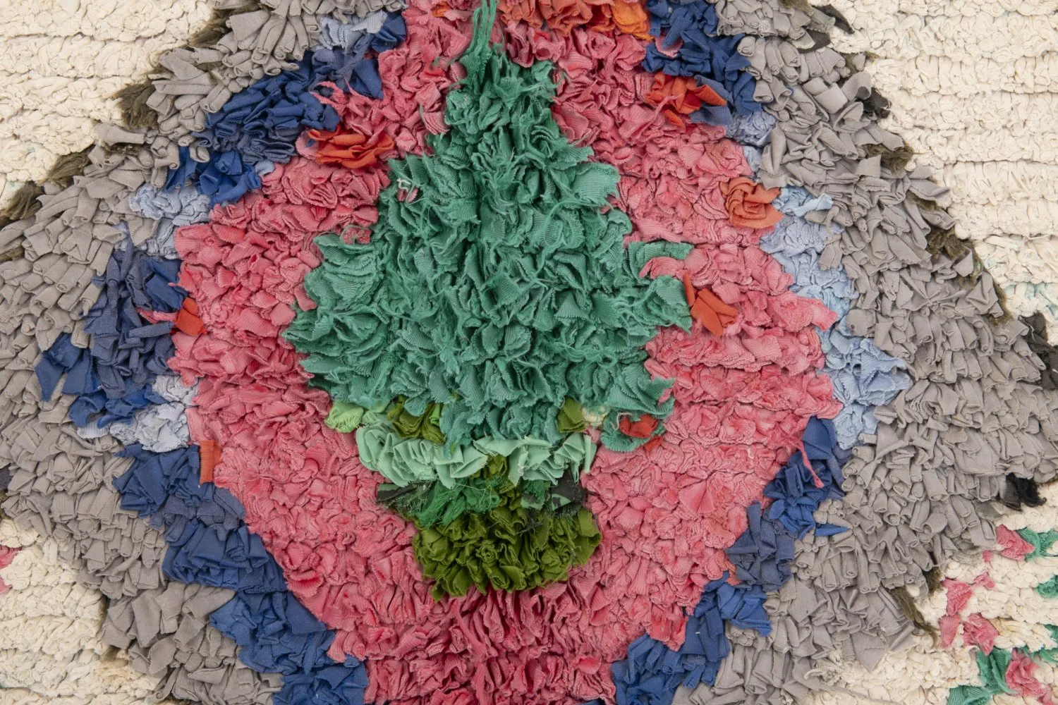 Marokkansk Boucherouite-teppe 240 x 110 cm