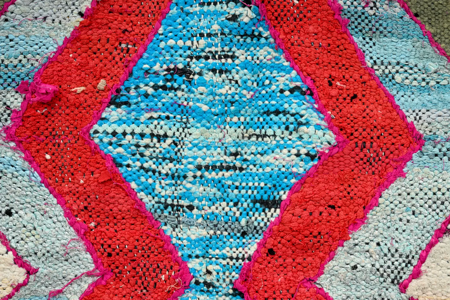 Marokkansk Boucherouite-teppe 115 x 220 cm