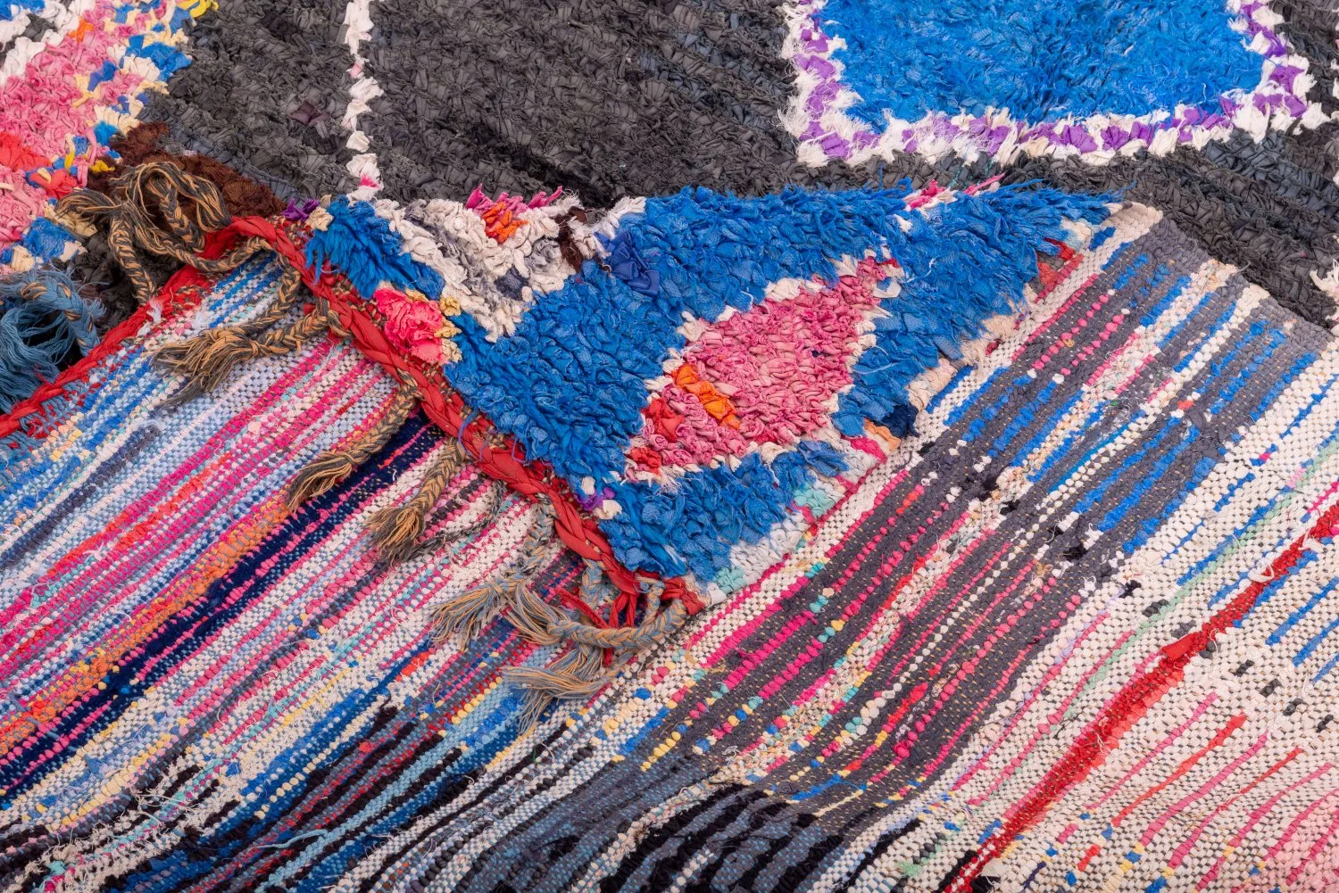 Marokkansk Boucherouite-teppe 275 x 155 cm
