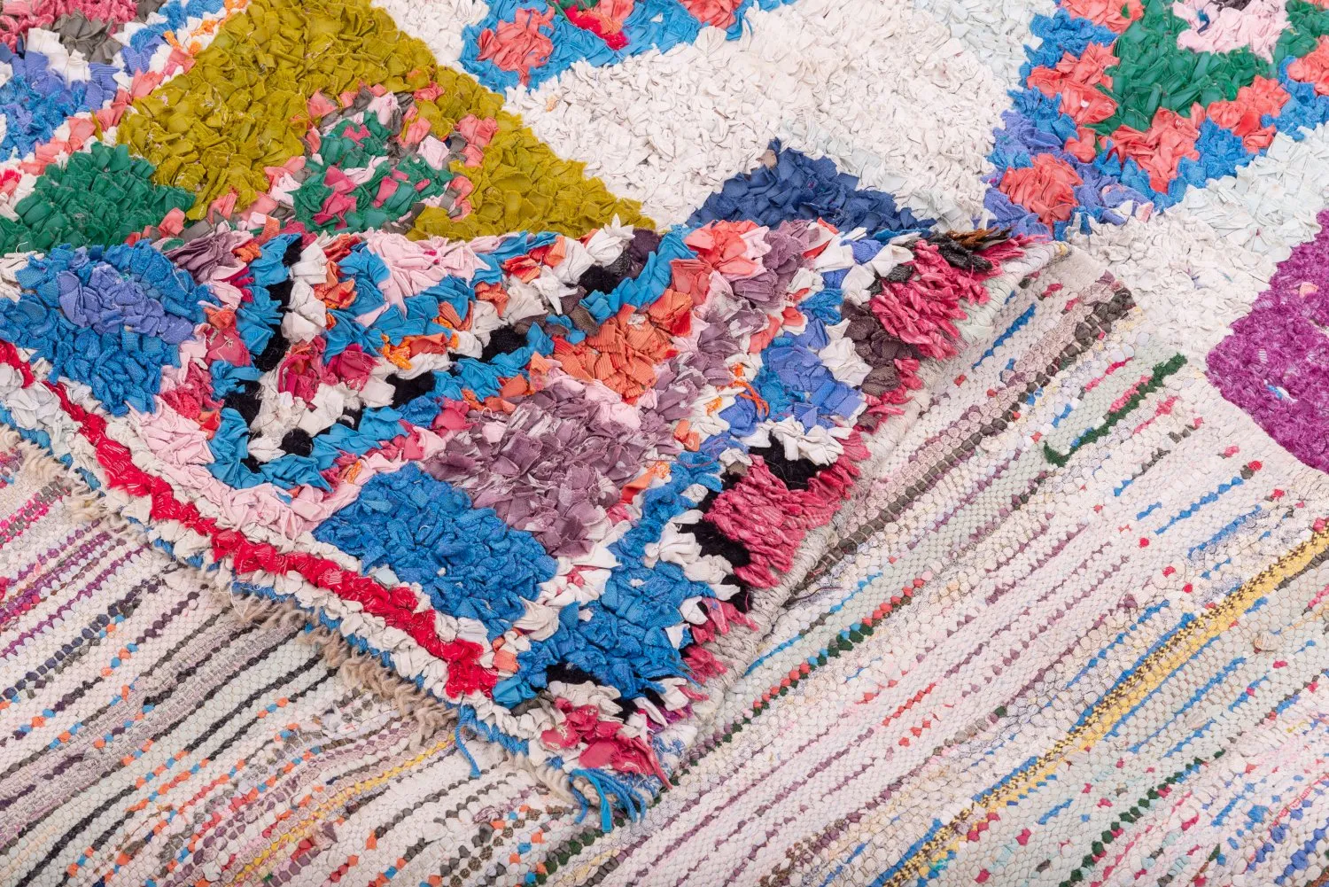 Marokkansk Boucherouite-teppe 225 x 115 cm