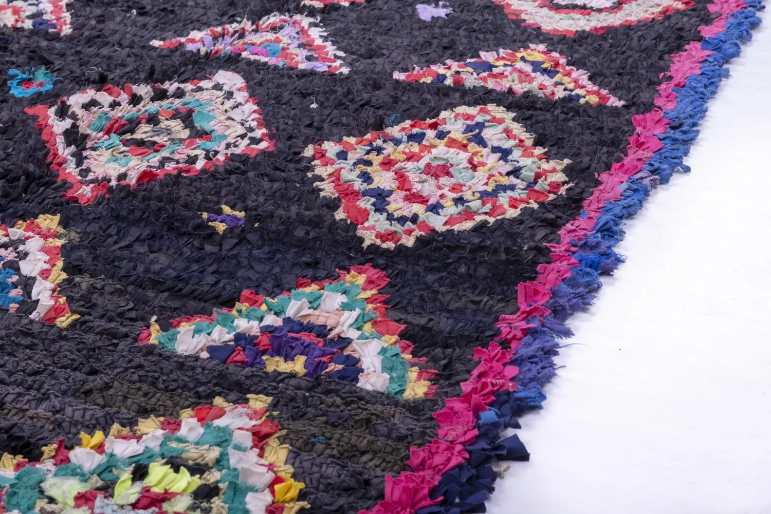 Marokkansk Boucherouite-teppe 245 x 115 cm