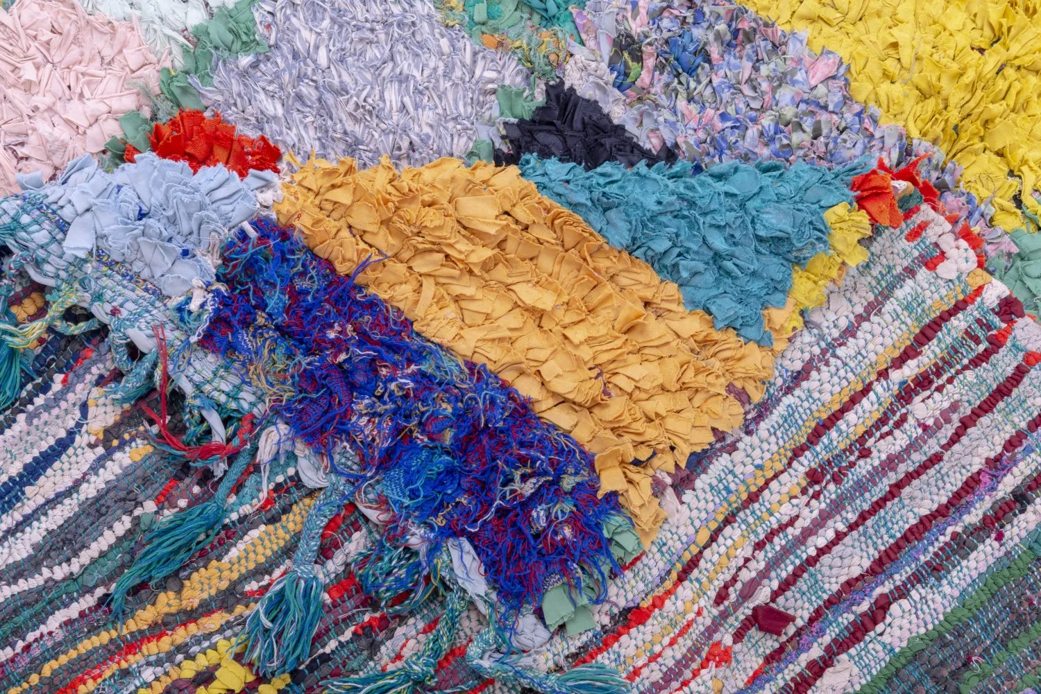 Marokkansk Boucherouite-teppe 250 x 120 cm