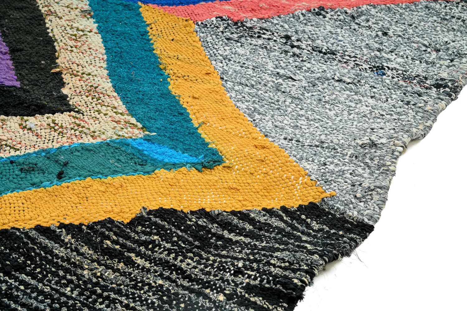 Marokkansk Boucherouite-teppe 140 x 235 cm