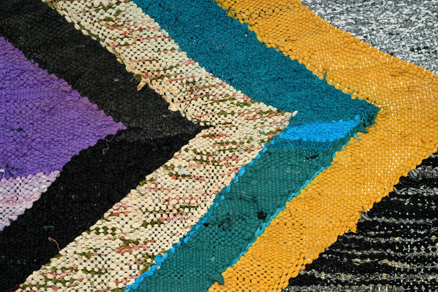 Marokkansk Boucherouite-teppe 140 x 235 cm
