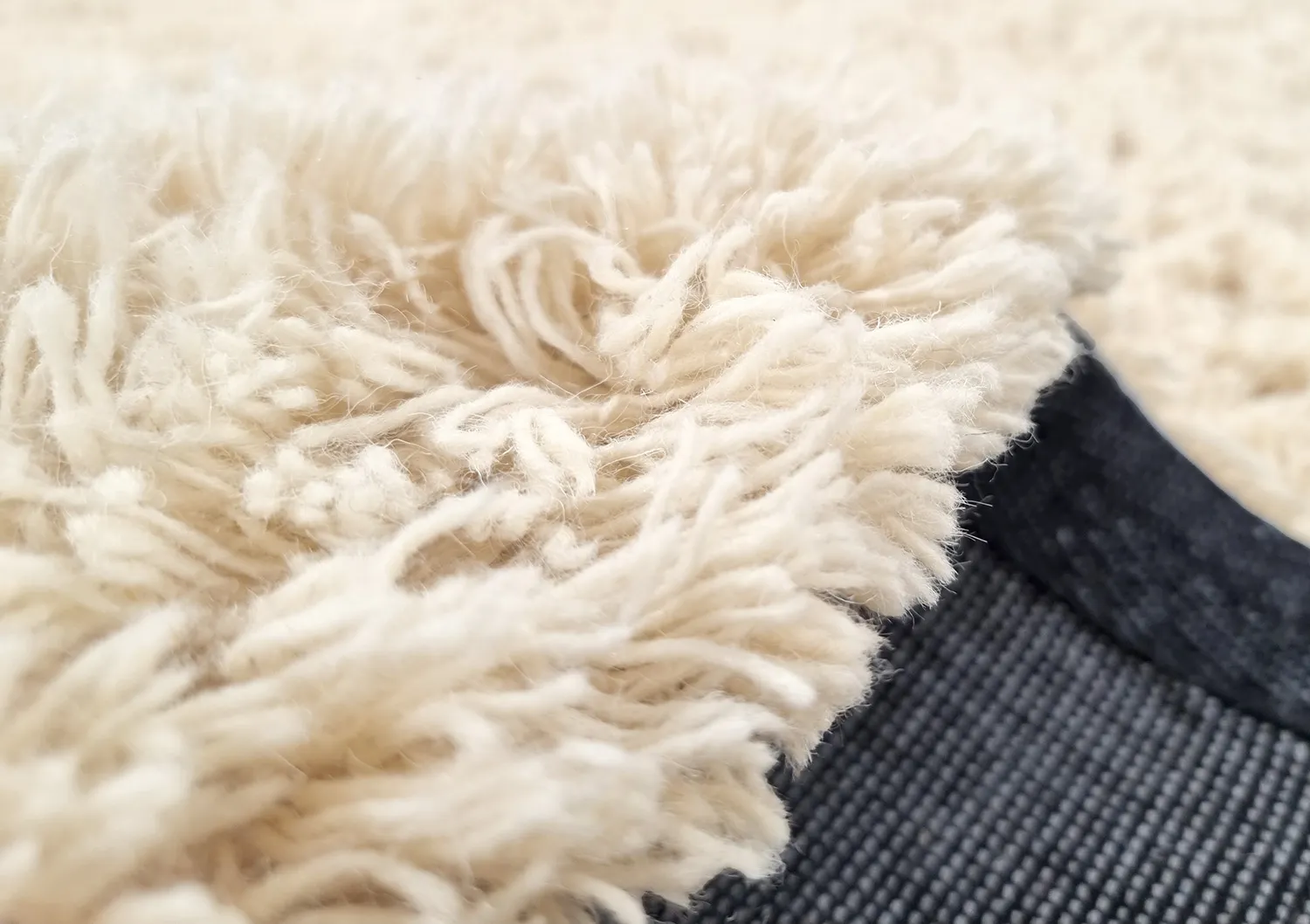 Ullteppe - Aliste Wool Shaggy (alabaster gleam)