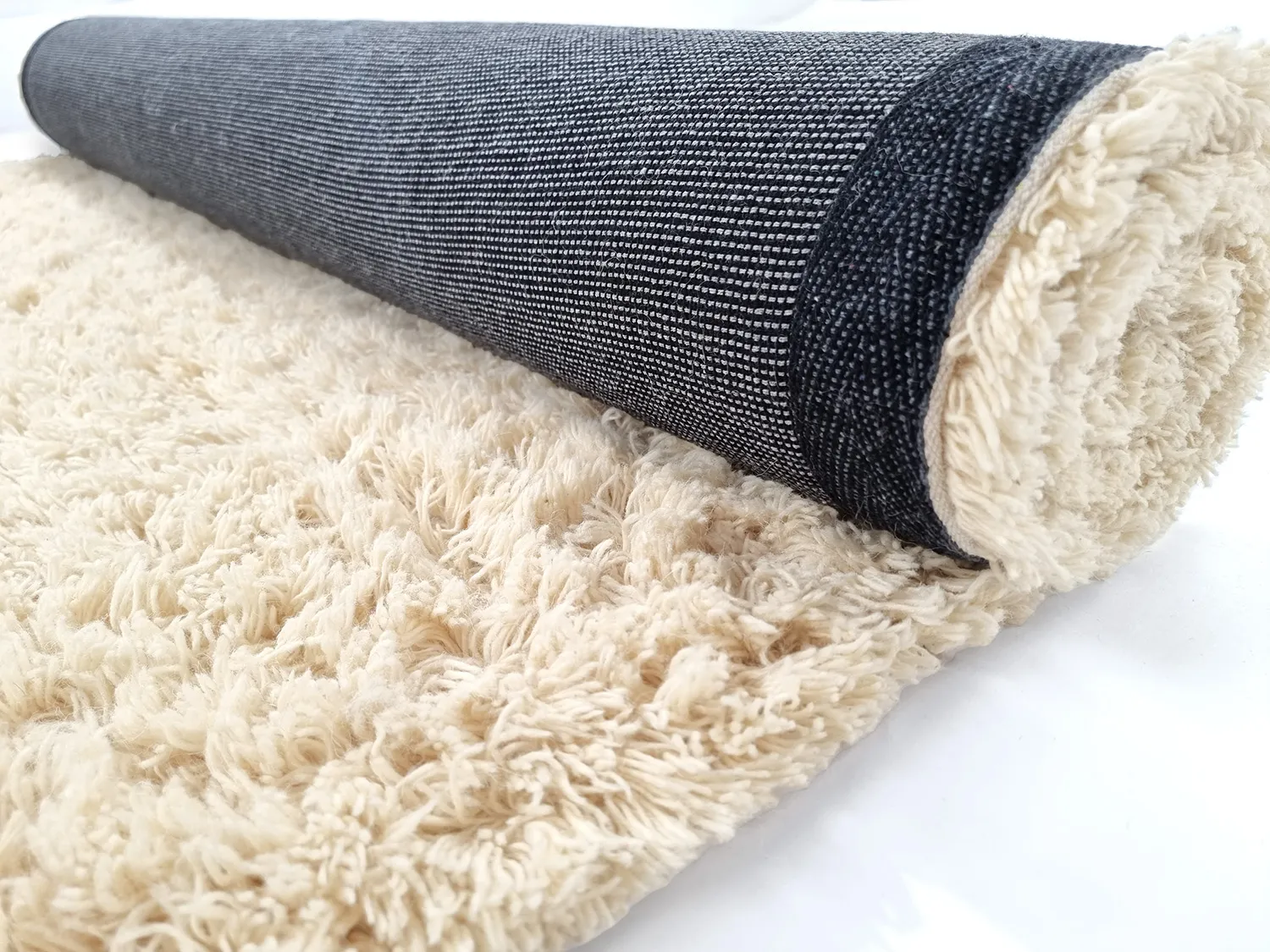 Ullteppe - Aliste Wool Shaggy (alabaster gleam)