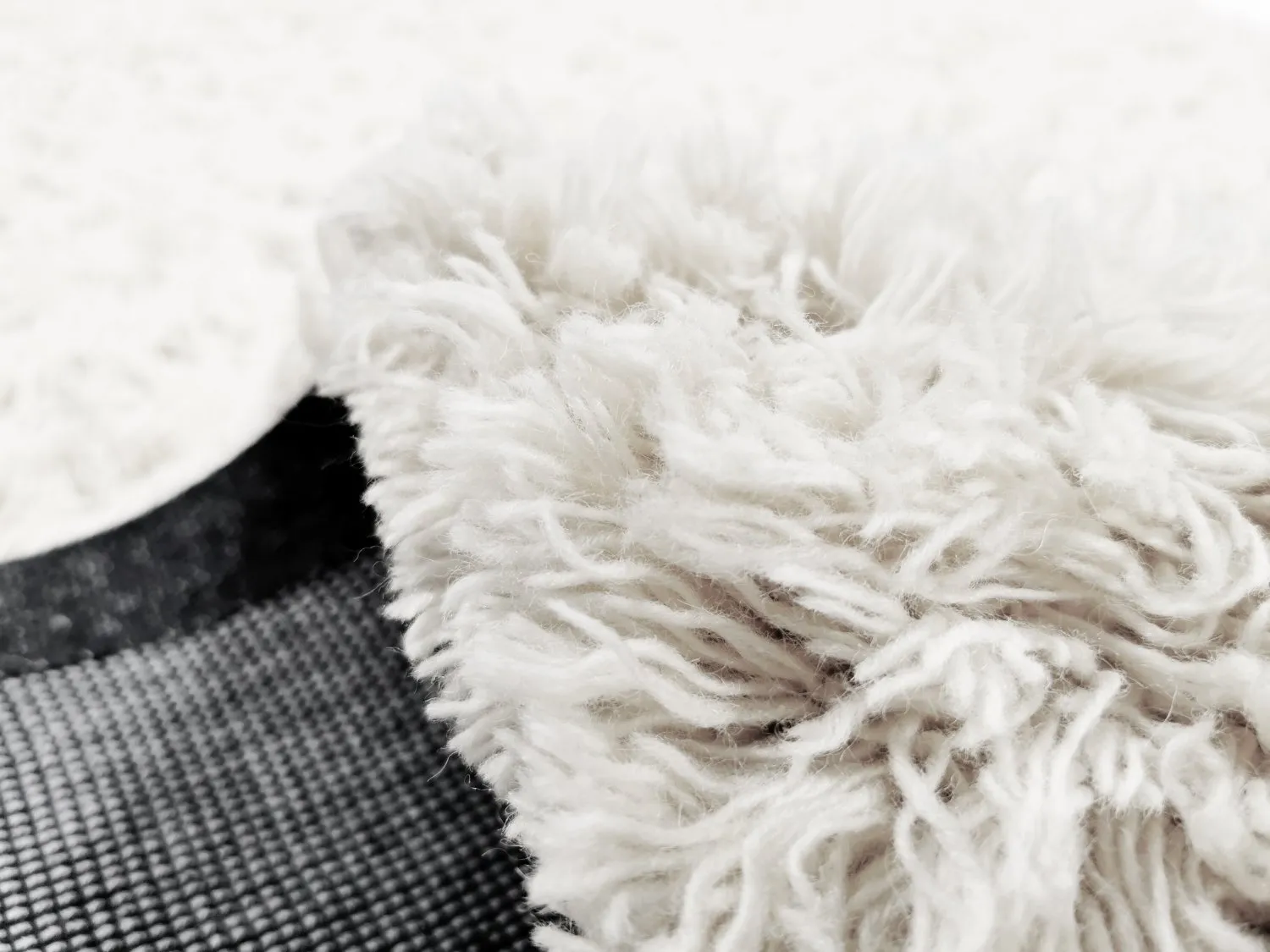 Ullteppe - Aliste Wool Shaggy (snow white)