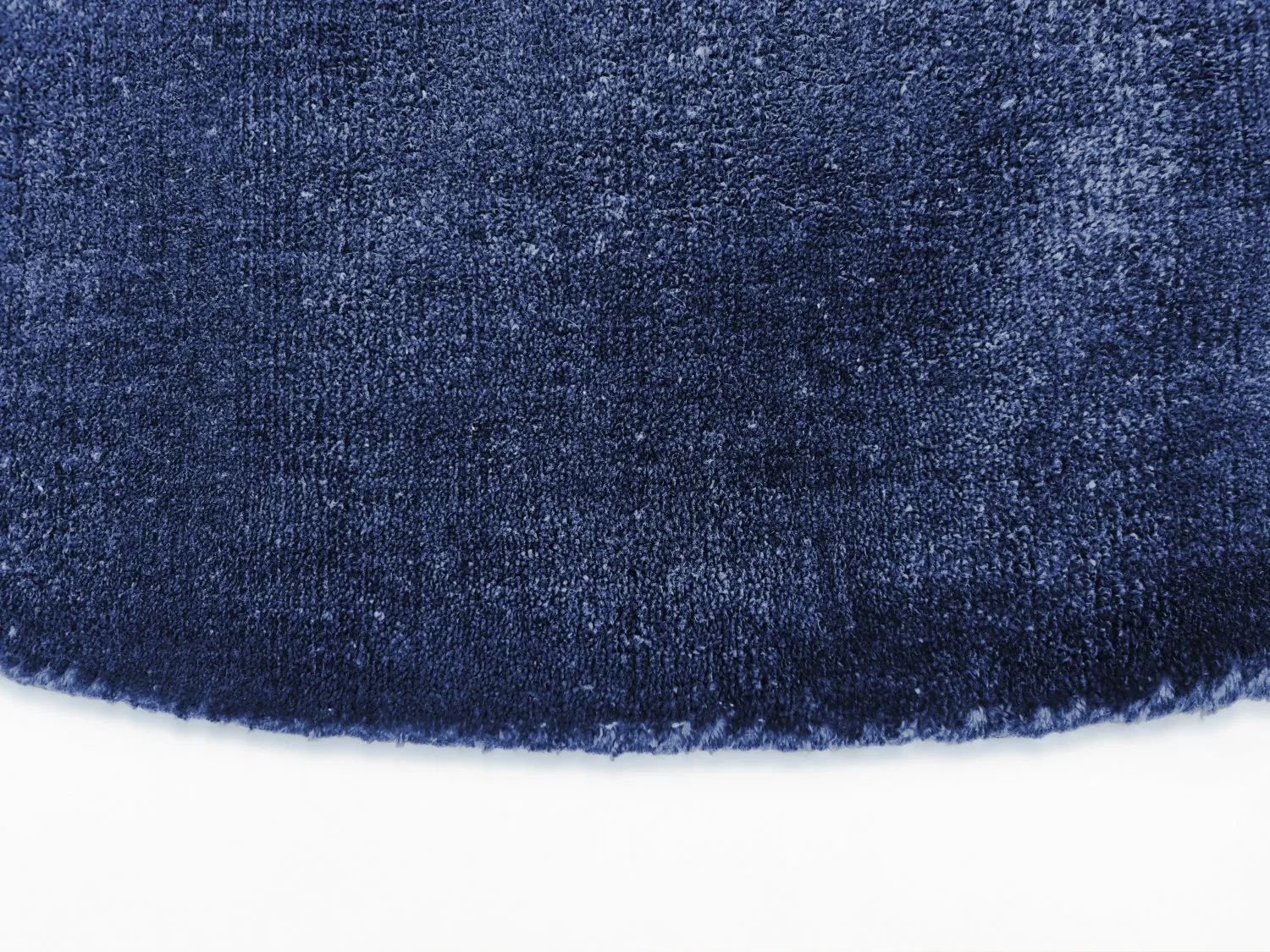 Rundt teppe - Recycled PET with viscose look (navy)