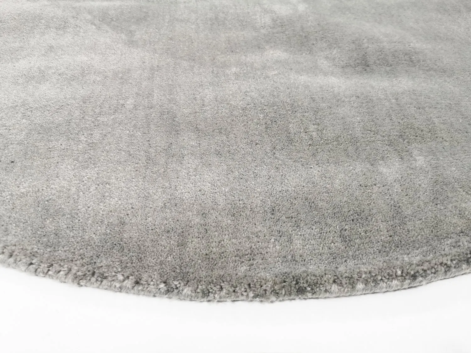 Rundt teppe - Recycled PET with viscose look (grå)