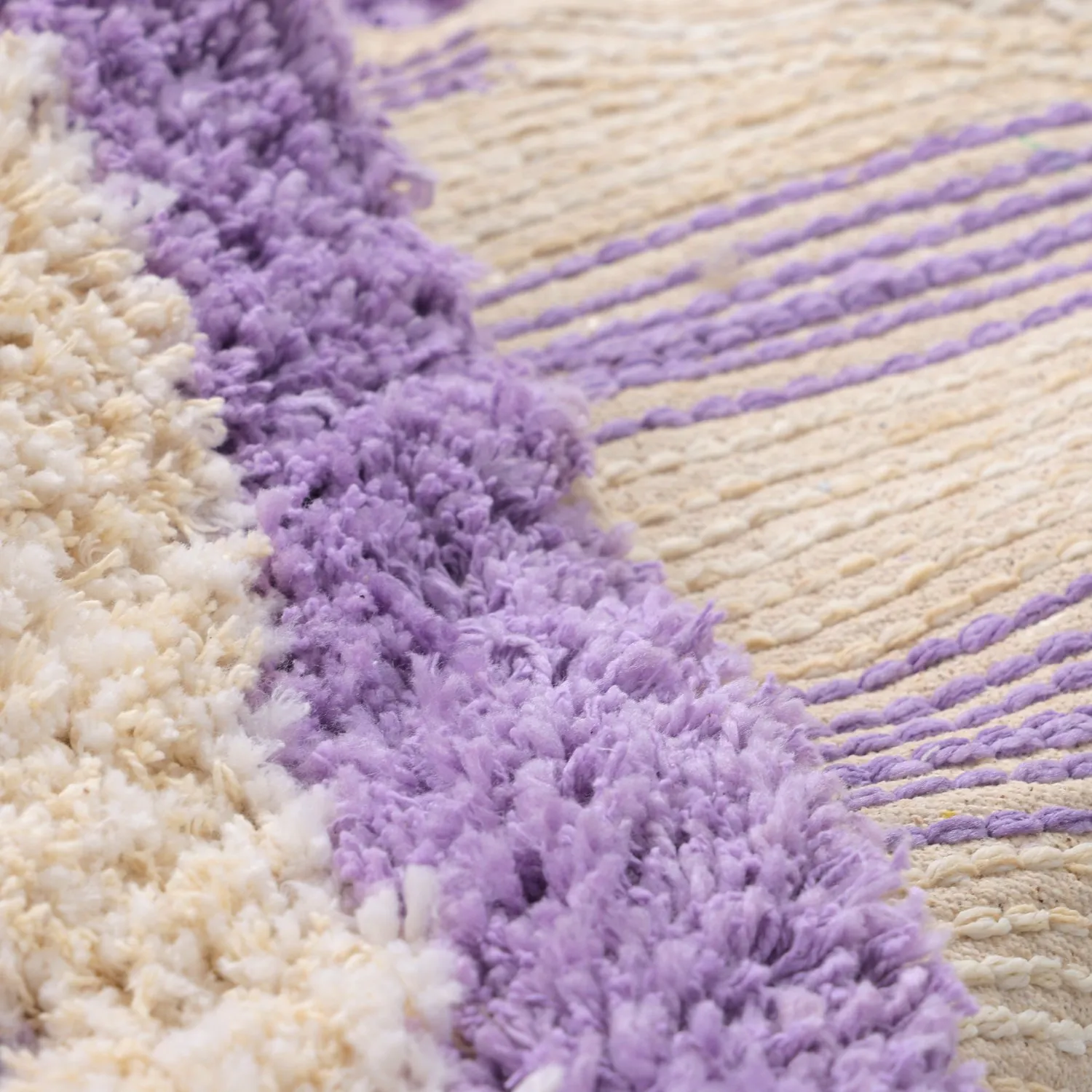 Rundt teppe - Thira Stripe Cotton Shaggy (krem/lys lilla)