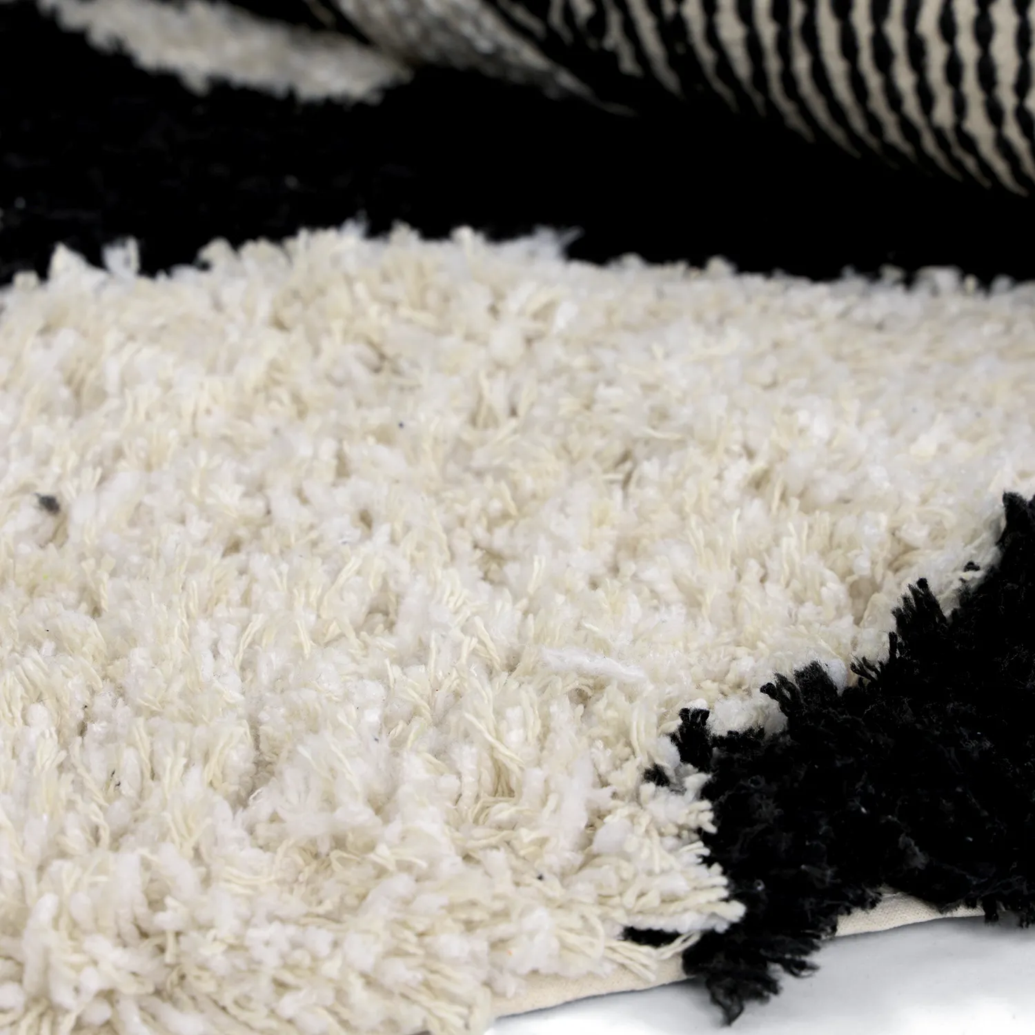 Rundt teppe - Marvao Natural Cotton Shaggy (offwhite/svart)