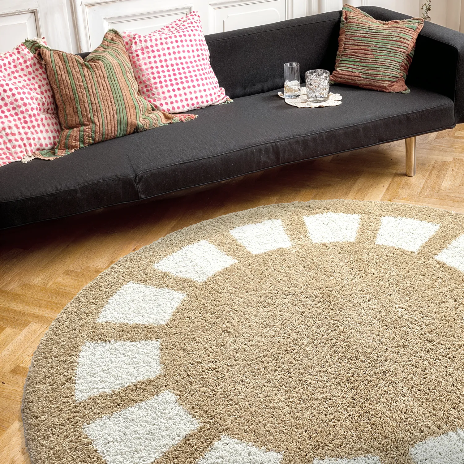 Runde tepper - Asilah (beige/hvit)