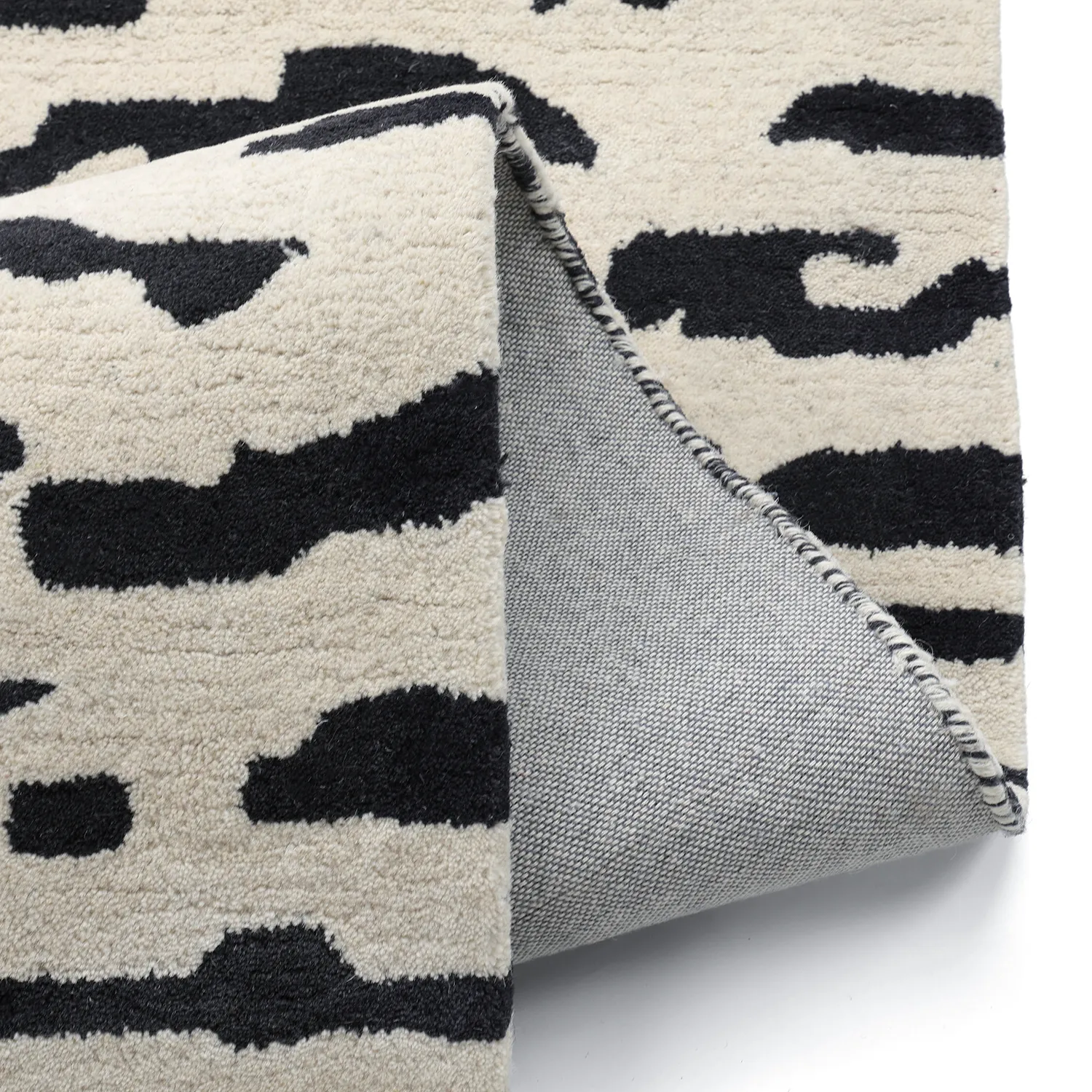 Ryetepper - Zebra Tufted Wool Premium (hvit/svart)