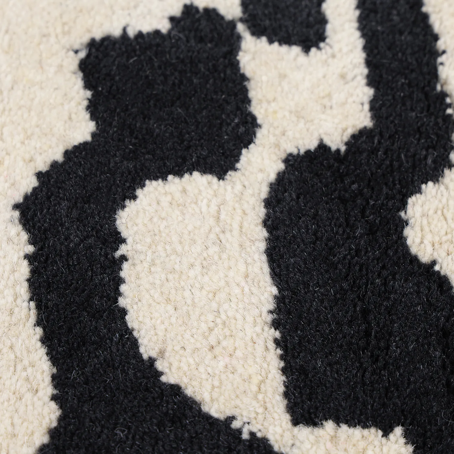 Ryetepper - Zebra Tufted Wool Premium (hvit/svart)