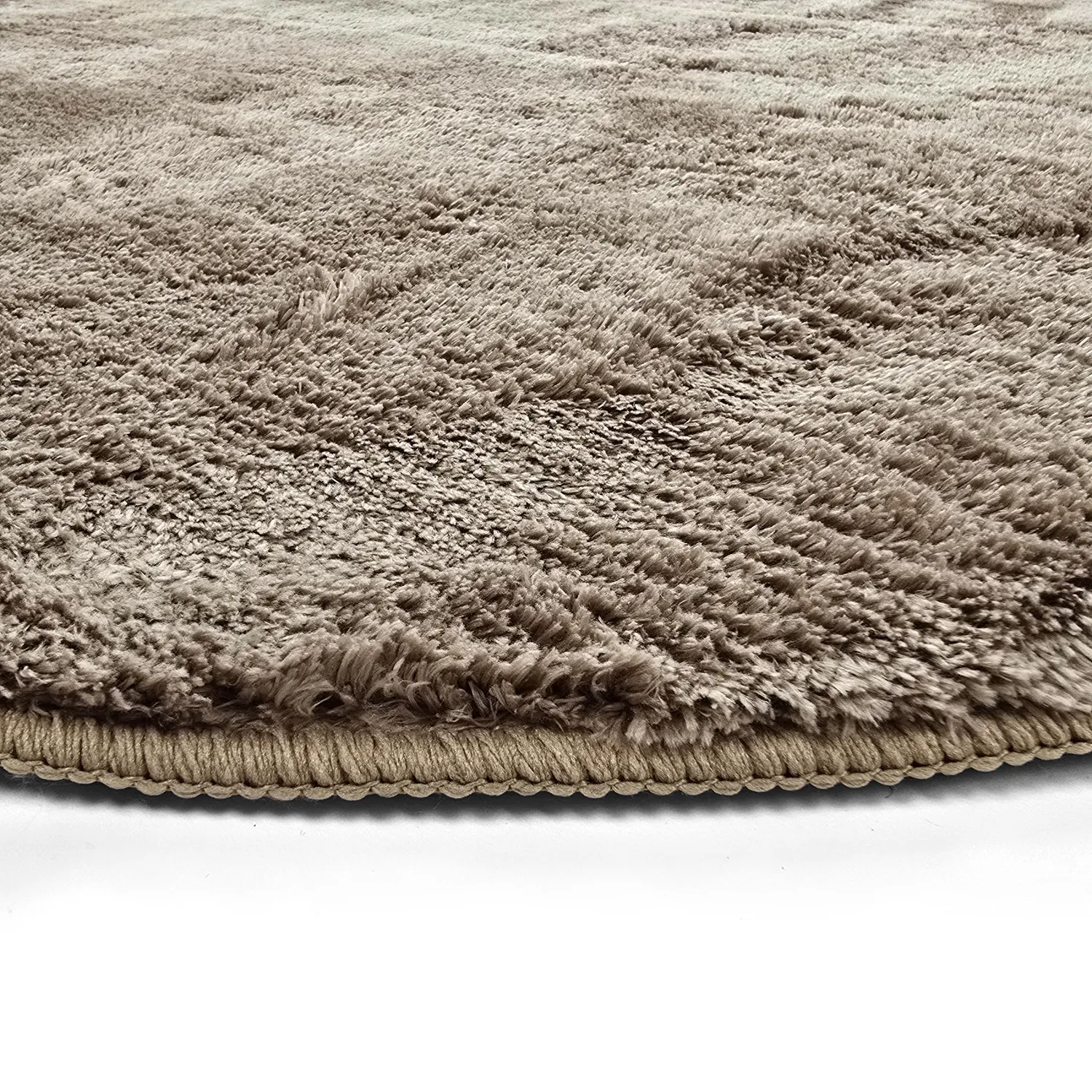Ovalt ryeteppe - Aranga Super Soft Fur (brun)