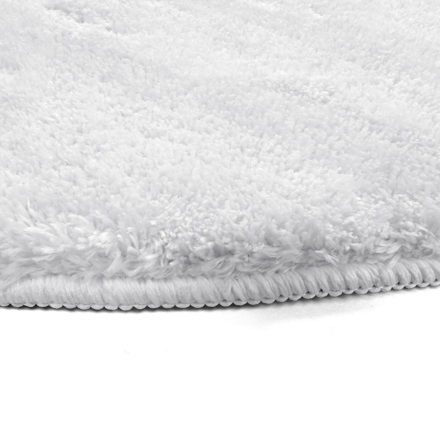 Ovalt ryeteppe - Aranga Super Soft Fur (hvit)