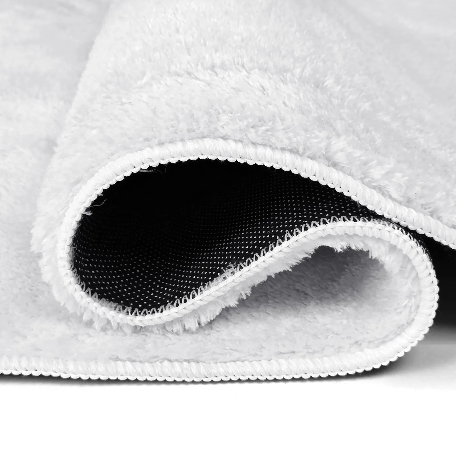 Ovalt ryeteppe - Aranga Super Soft Fur (hvit)