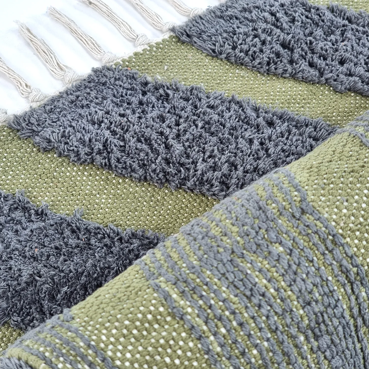Ryetepper - Callista Natural Cotton Shaggy (svart/grønn)