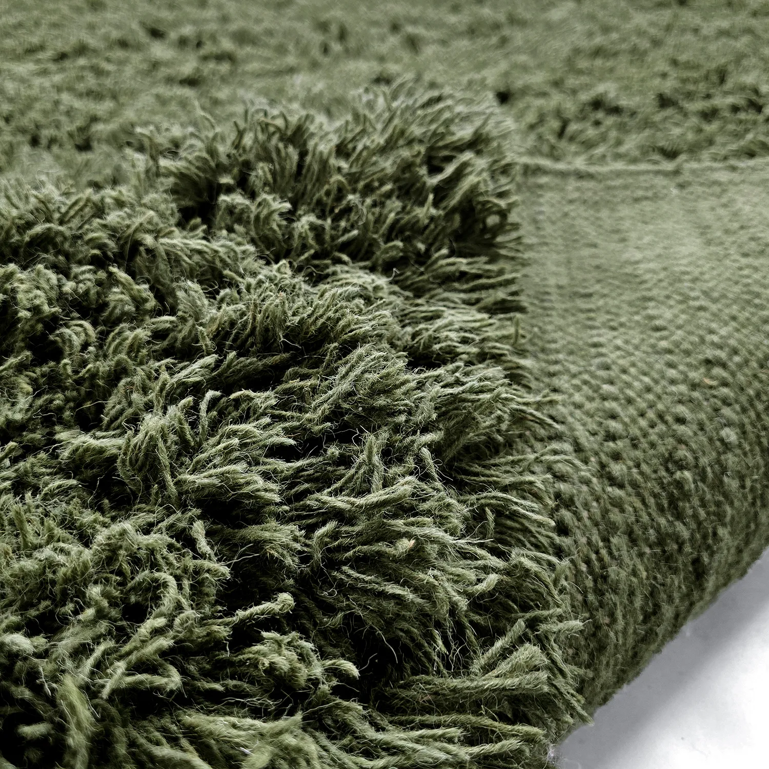 Ryetepper - Fassale Hand Woven Wool Shaggy (mosegrønn)