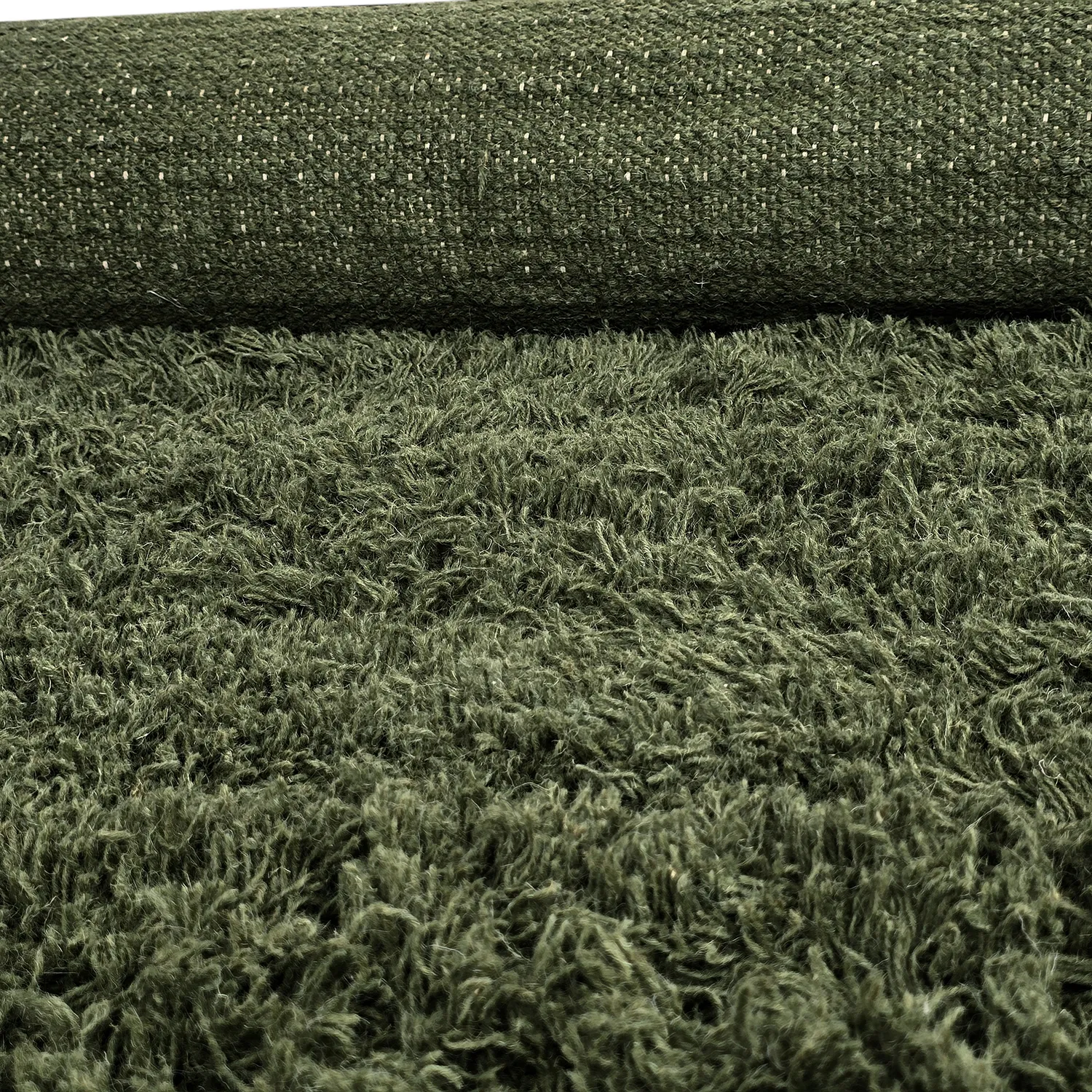 Ryetepper - Fassale Hand Woven Wool Shaggy (mosegrønn)
