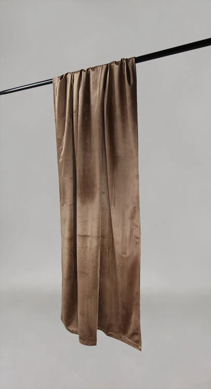 Gardiner - Fløyelsgardiner Marlyn (mørk beige)