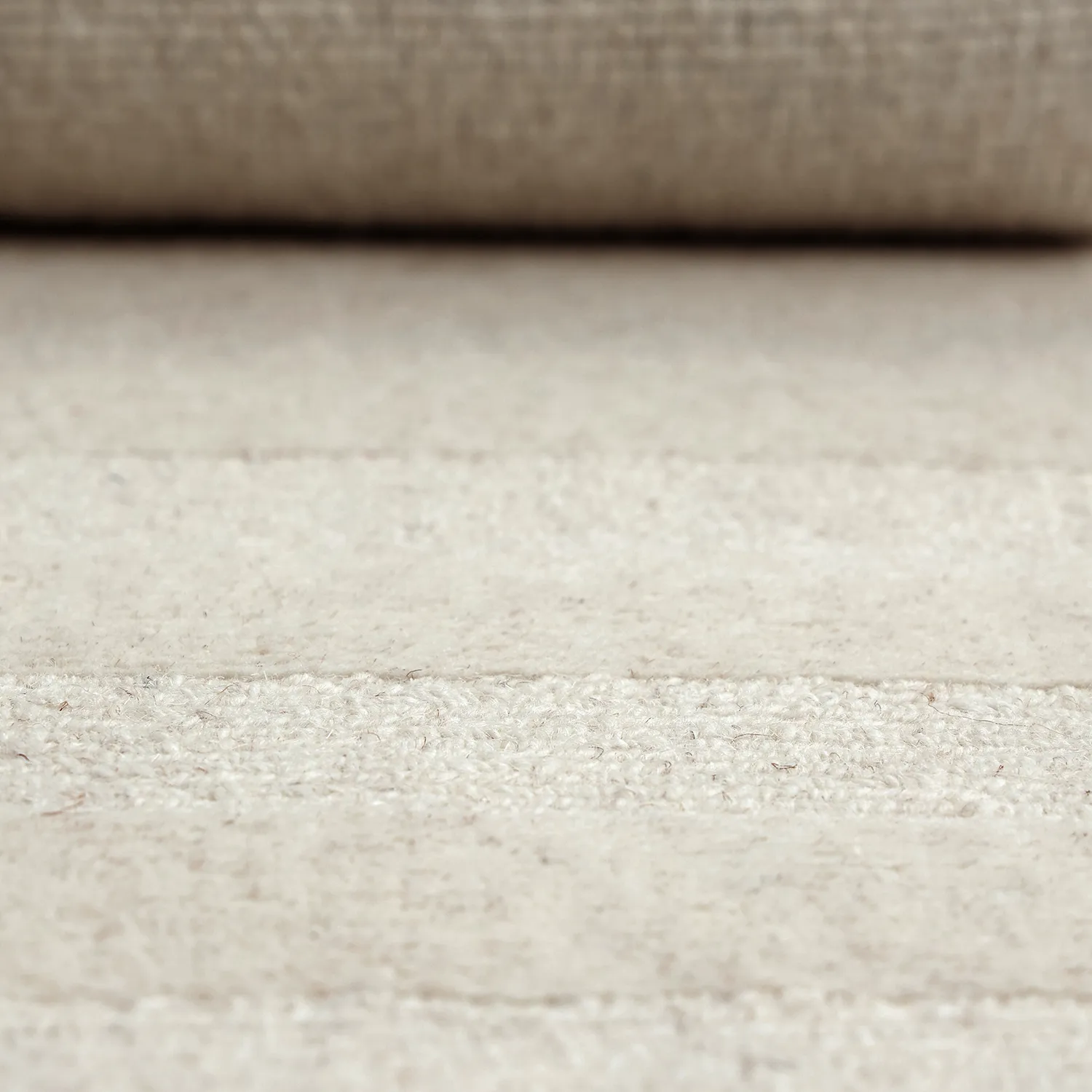 Ullteppe - Brenta Handloom Wool Premium (krem)