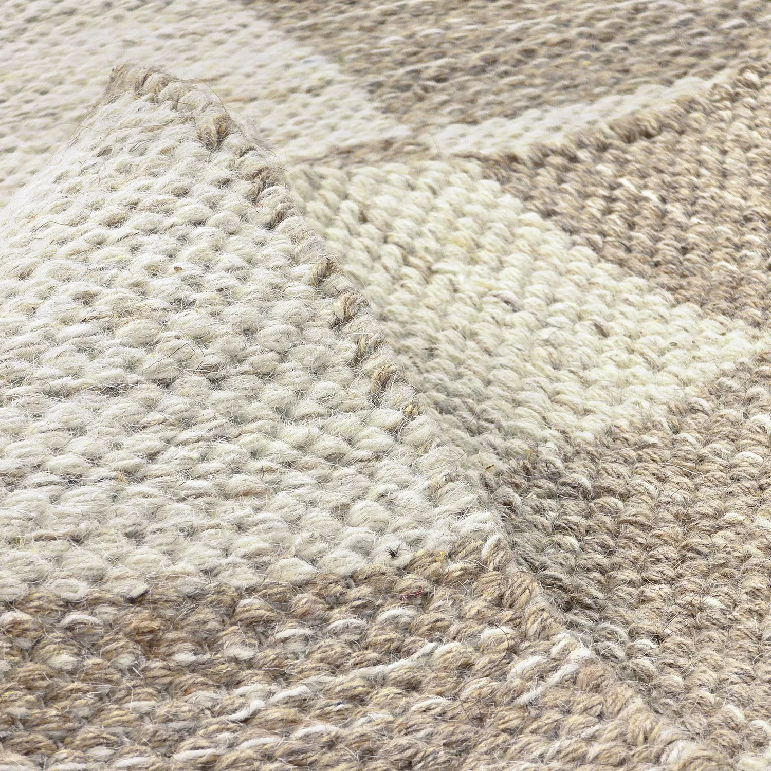 Ullteppe - Dundee (beige/hvit)