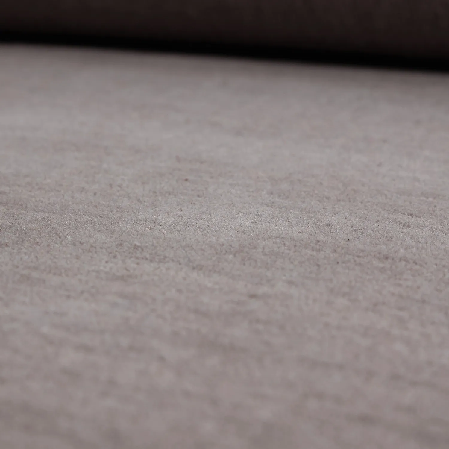 Ullteppe - Rozel Handloom Wool Premium (lys taupe)